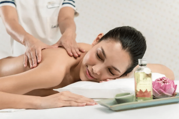 Massage Thaï aux huiles aromatiques de Luxe au Centre de Paris